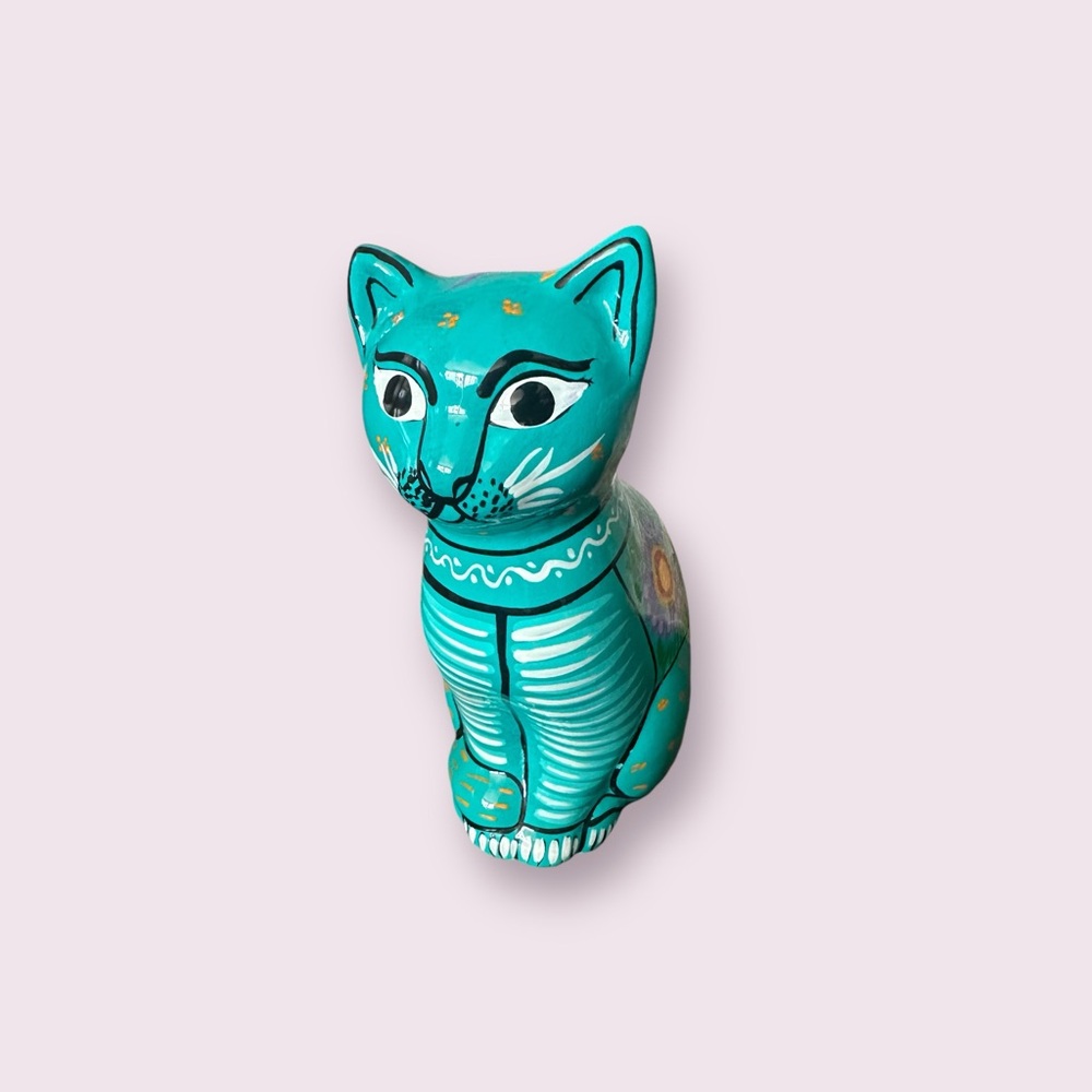 Vintage Hand Painted Ceramic Mexican Folk Art Talavera Cat Figurine With Flowers